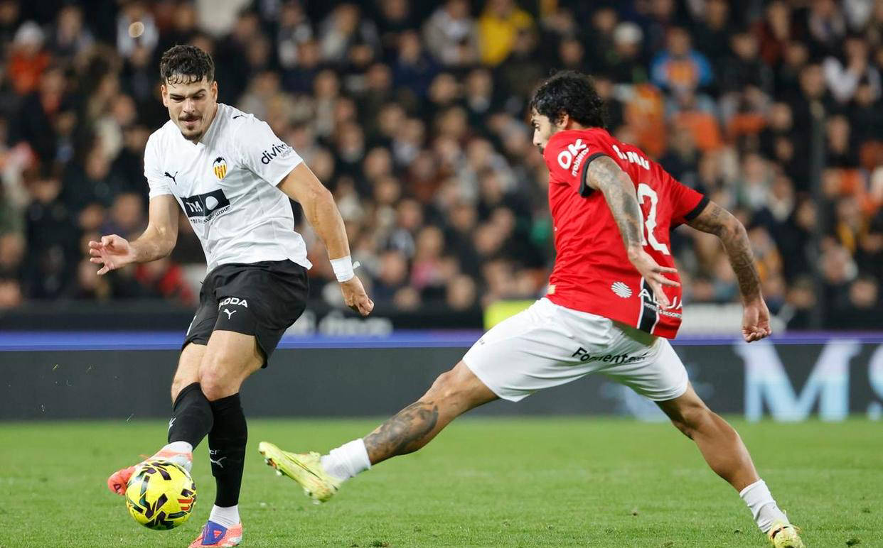 26岁皇马旧将挺身而出，瓦伦西亚主场顽强逼平马略卡，成功避免西甲两连败